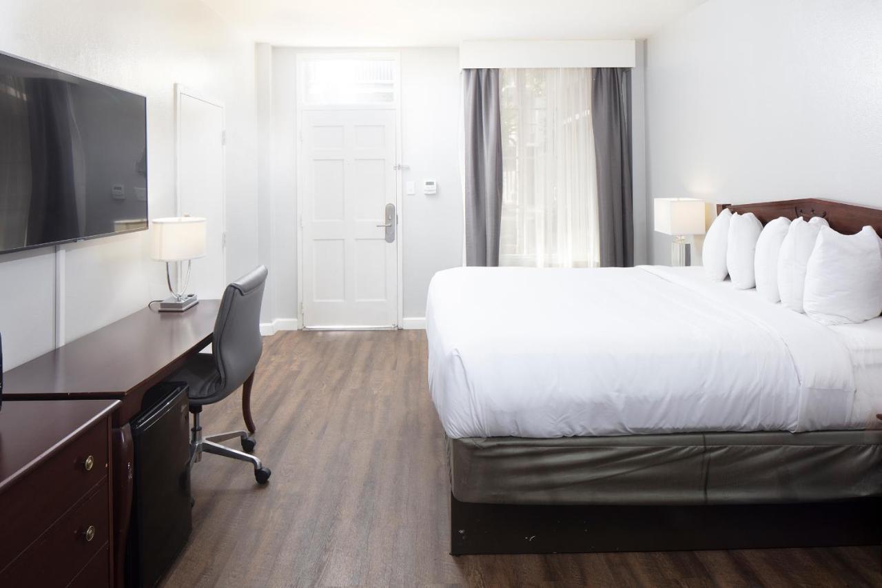 Hotel Maison St. Charles
